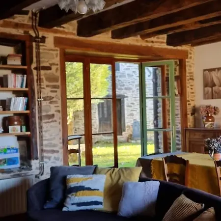 Gite Les Nouvelles Filles De La Campagne Jumilhac-le-Grand Exterior foto